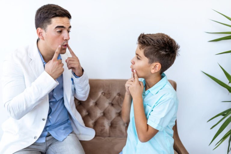 علاج طبيعي وصعوبات النطق والتخاطب وتعديل السلوك